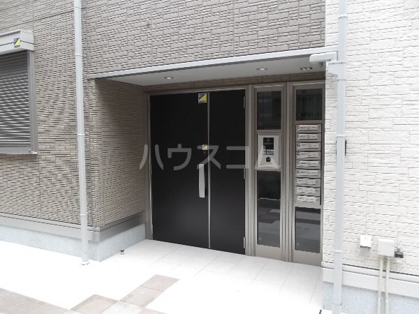 22/30 エントランス