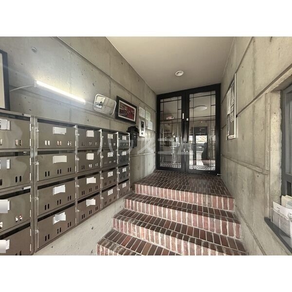 17/21 エントランス