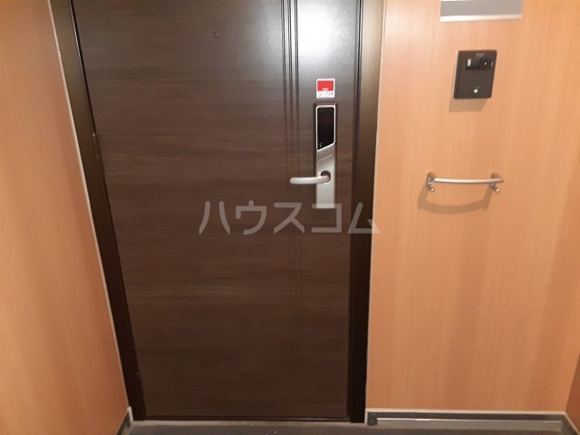 13/30 玄関