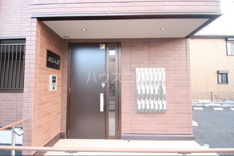 15/21 エントランス