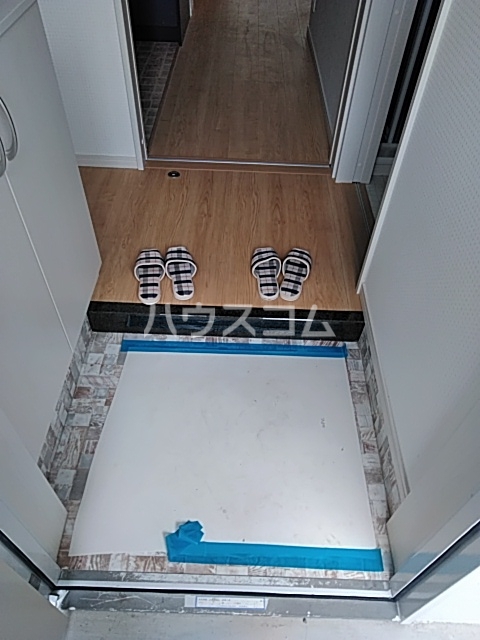 20/29 エントランス