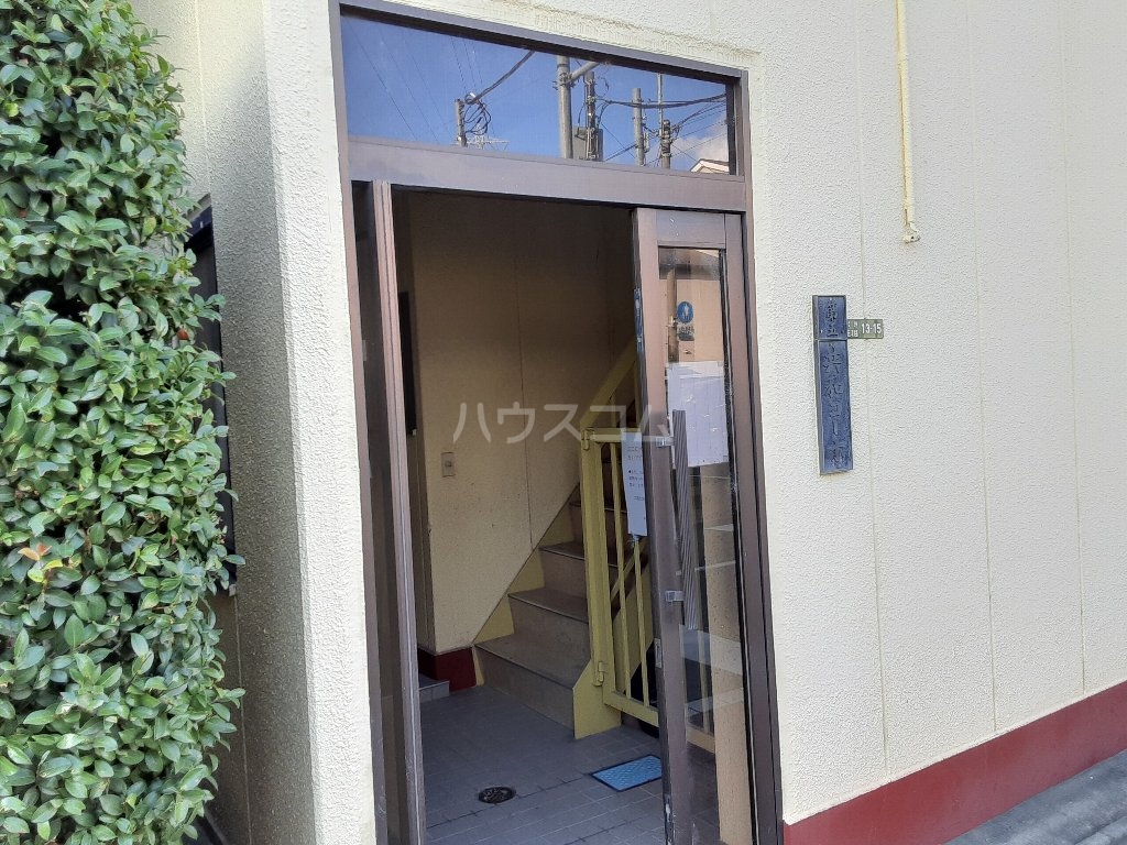 20/26 エントランス