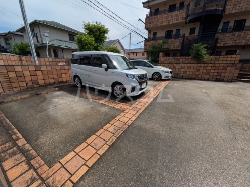 21/30 駐車場