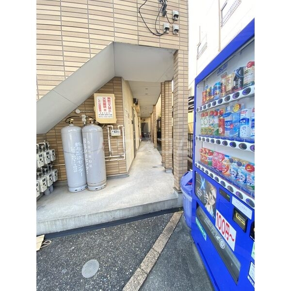 14/22 エントランス