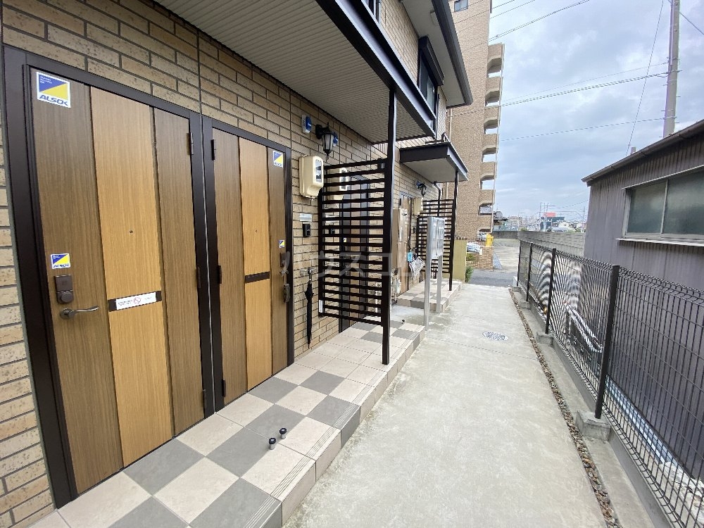 17/26 エントランス