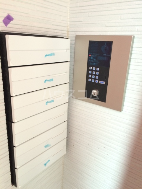 22/29 エントランス