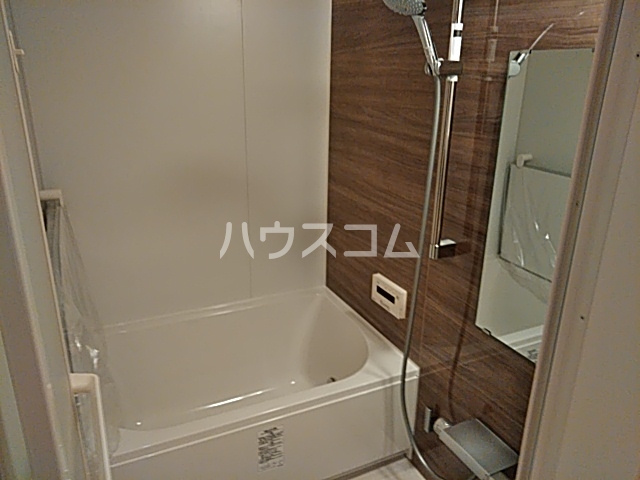 14/25 浴室