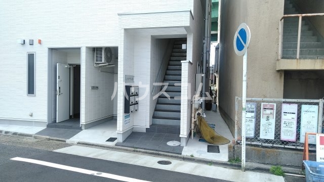 22/30 エントランス
