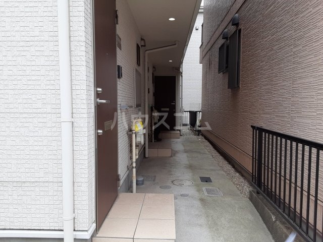 22/30 エントランス