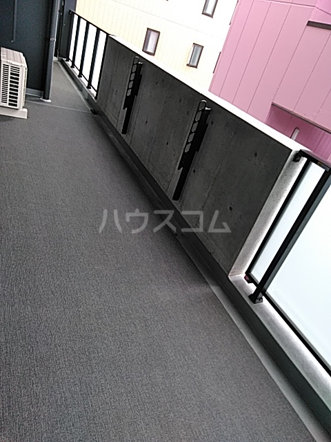 23/30 バルコニー