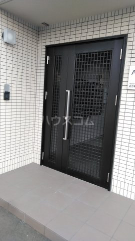 26/30 エントランス