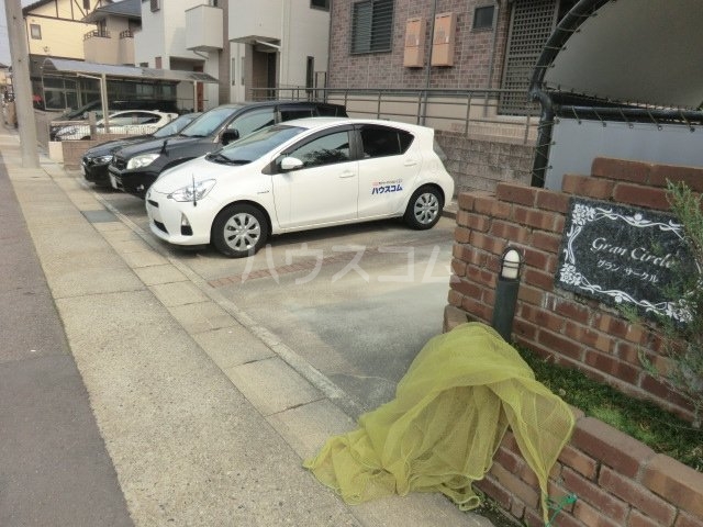17/22 駐車場