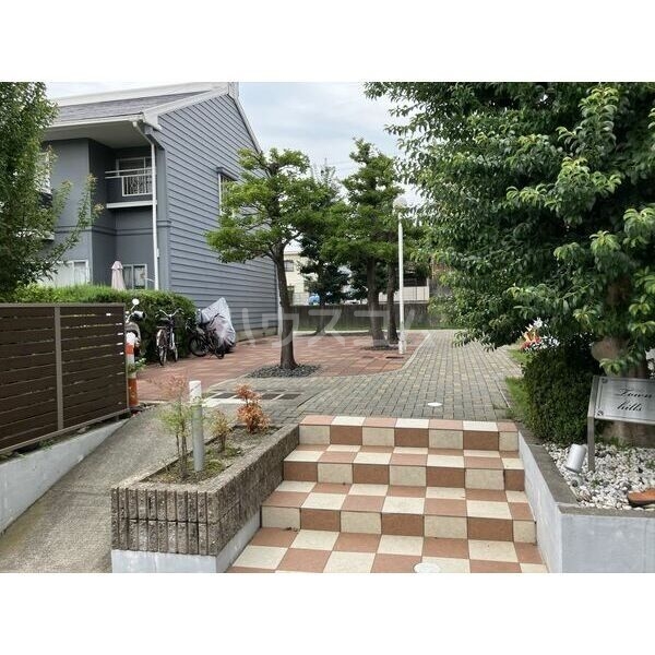 2/2 エントランス