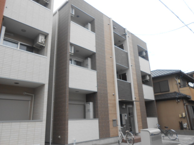 17/20 エントランス