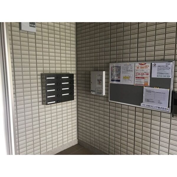 2/4 エントランス