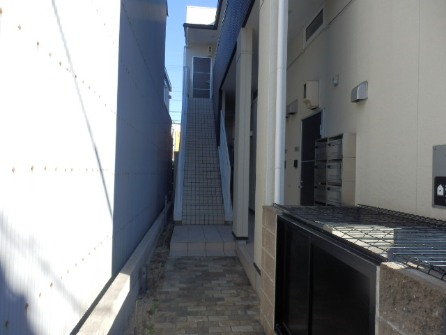 22/30 エントランス