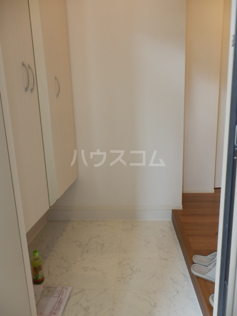 20/23 エントランス