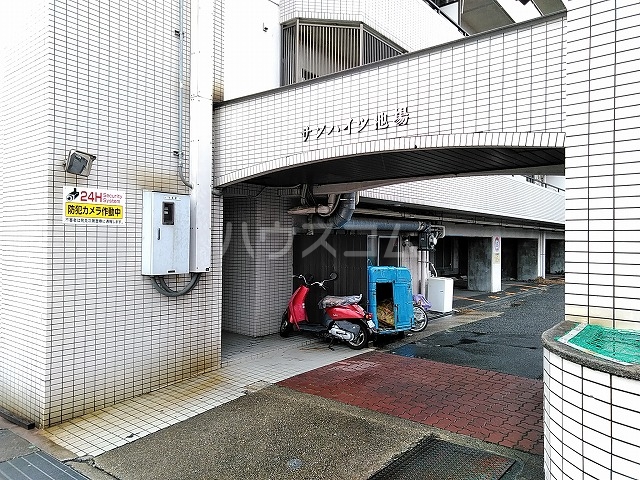 28/30 エントランス