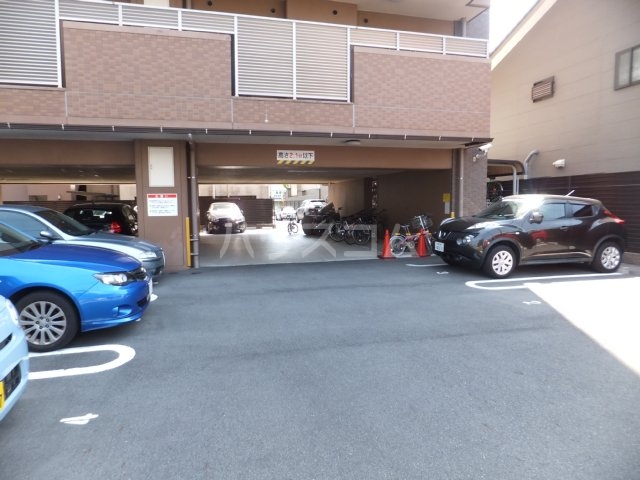 22/29 駐車場
