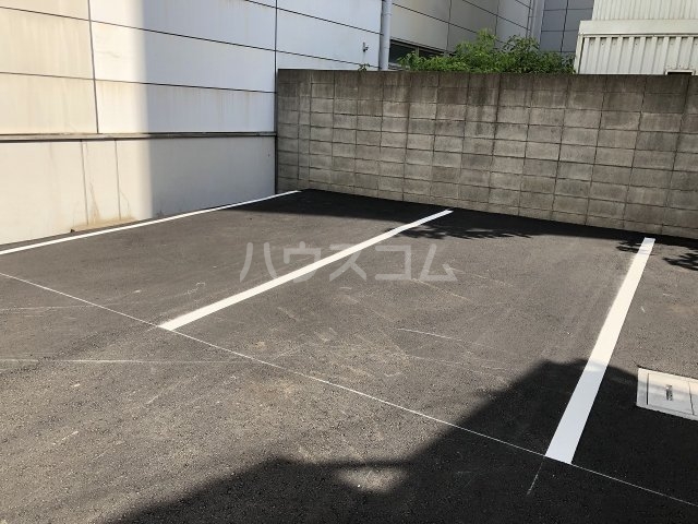 15/23 駐車場