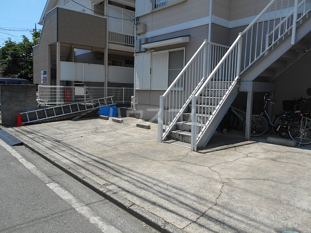 17/18 駐車場