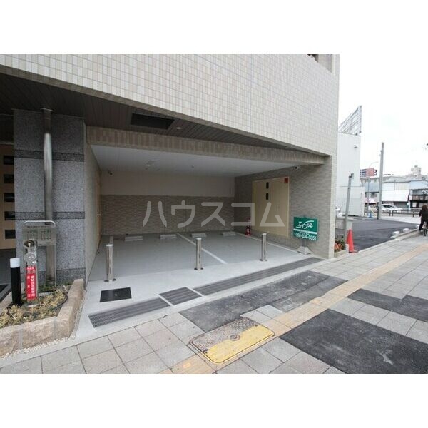13/19 駐車場