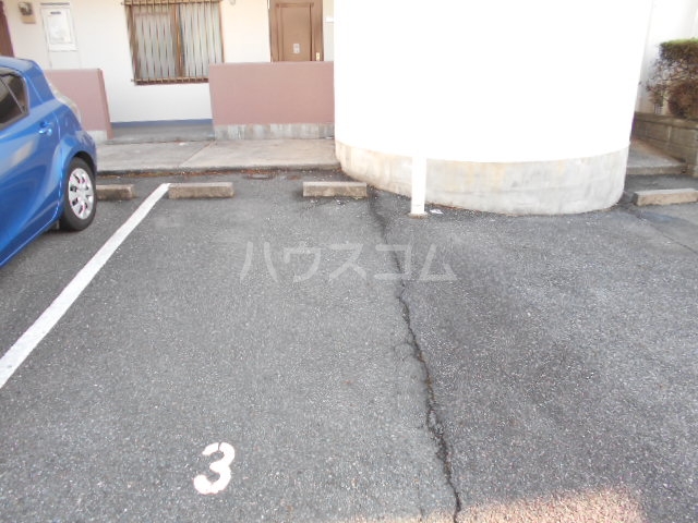 18/19 駐車場