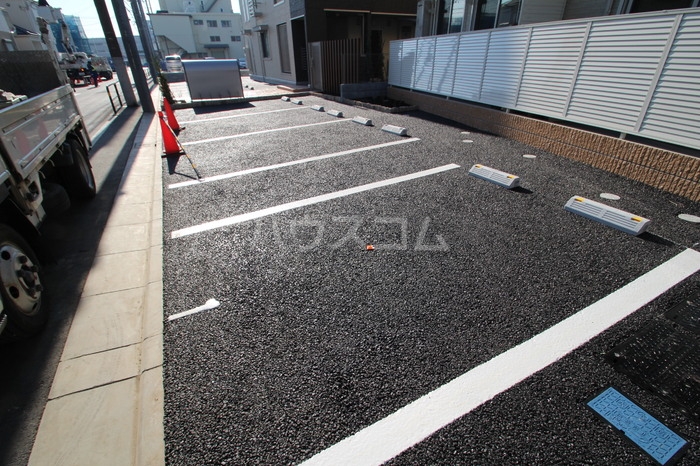 14/21 駐車場