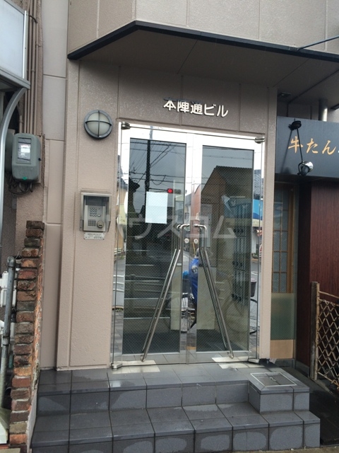 16/23 エントランス