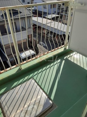 18/27 バルコニー