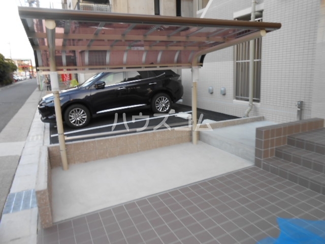 14/19 駐車場