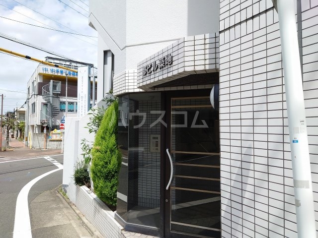 19/30 エントランス