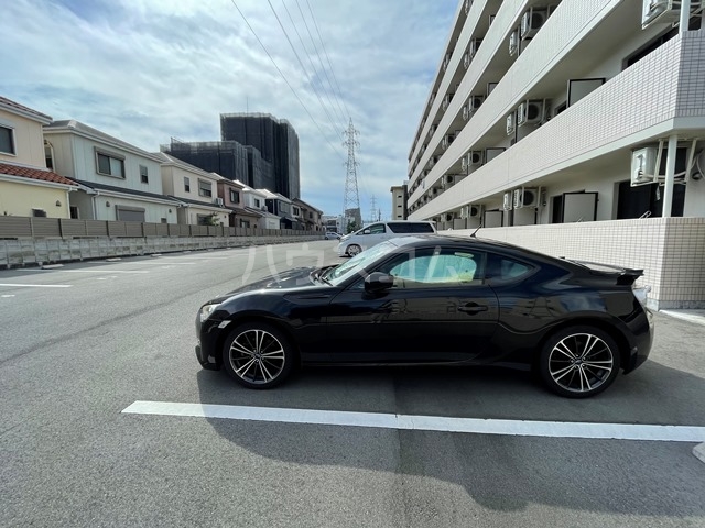 22/30 駐車場