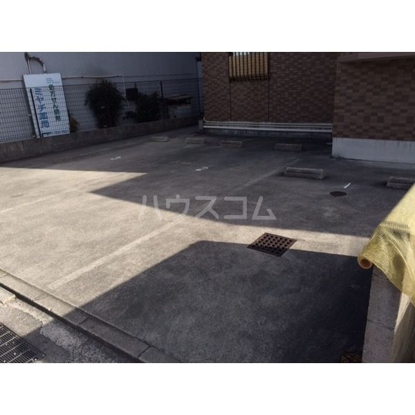 14/15 駐車場