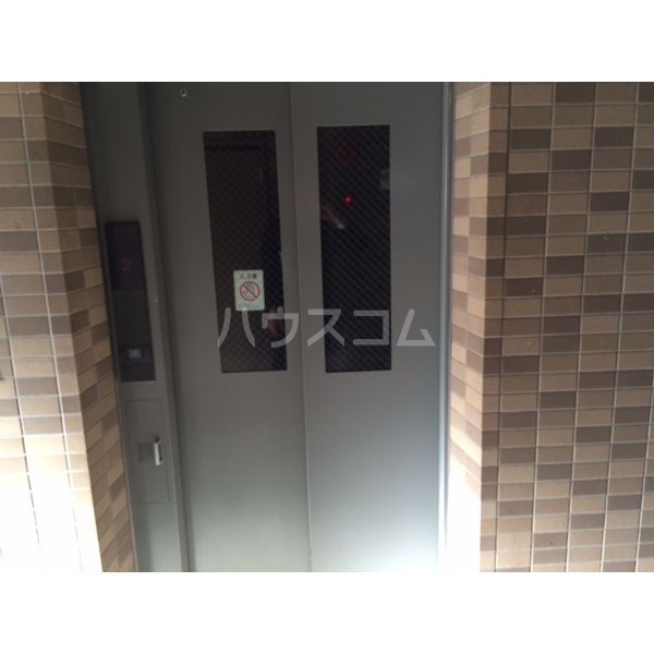 15/16 エントランス