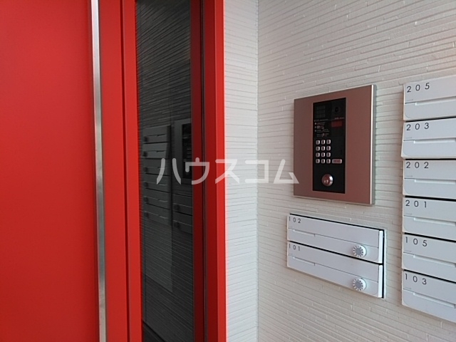 24/25 エントランス