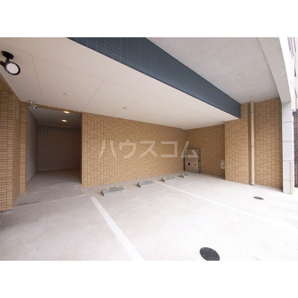 13/21 駐車場