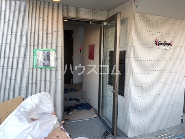 19/28 エントランス