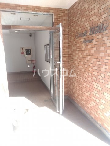 25/30 エントランス