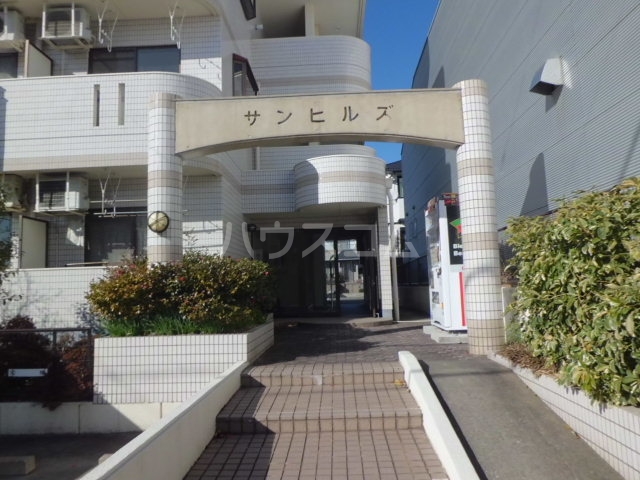 16/21 エントランス