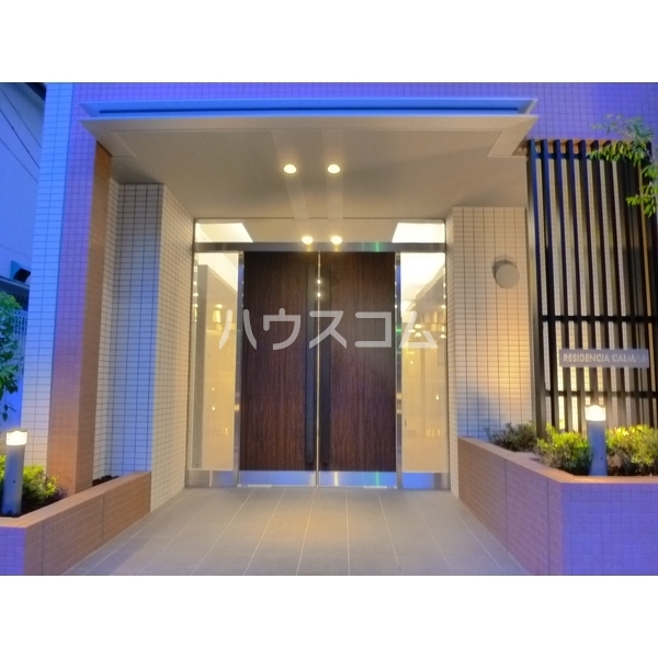 17/27 エントランス