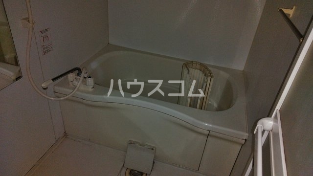 13/30 浴室
