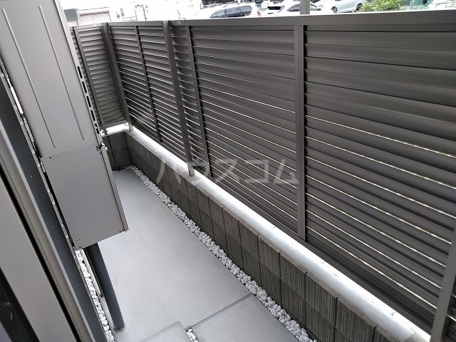 17/28 バルコニー