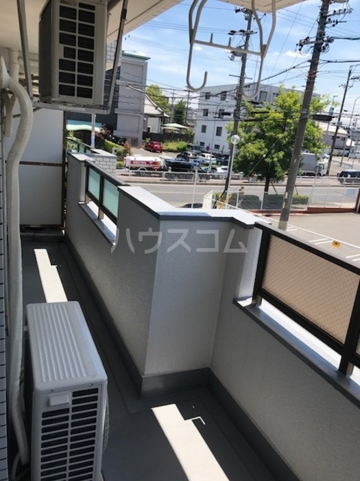 18/27 バルコニー