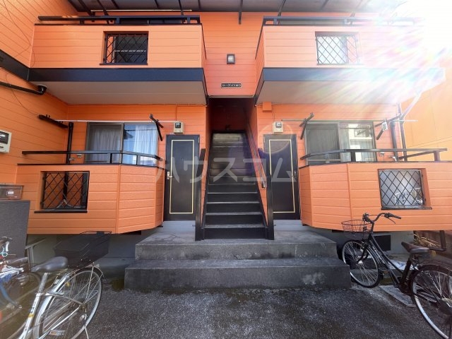 17/27 エントランス