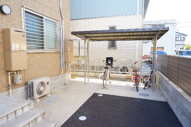 20/23 エントランス