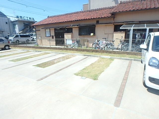 4/12 駐車場