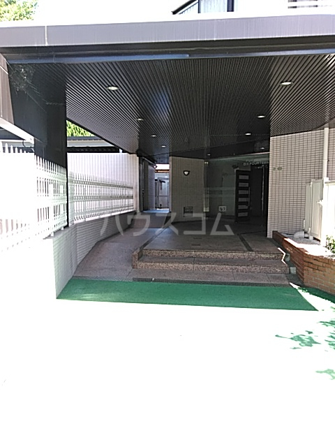 19/29 エントランス