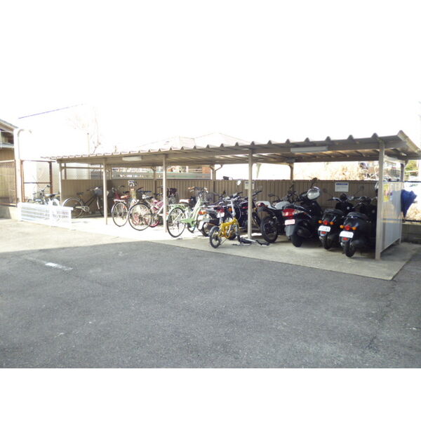 18/24 駐車場