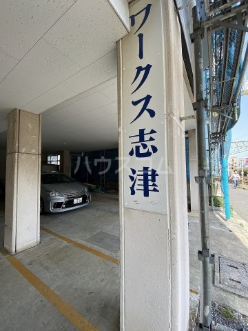 28/30 エントランス